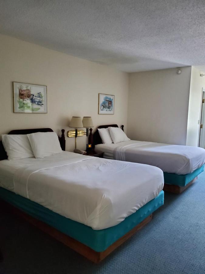 Voyager Inn Saint-Ignace Extérieur photo