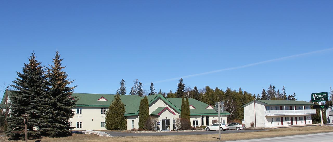 Voyager Inn Saint-Ignace Extérieur photo