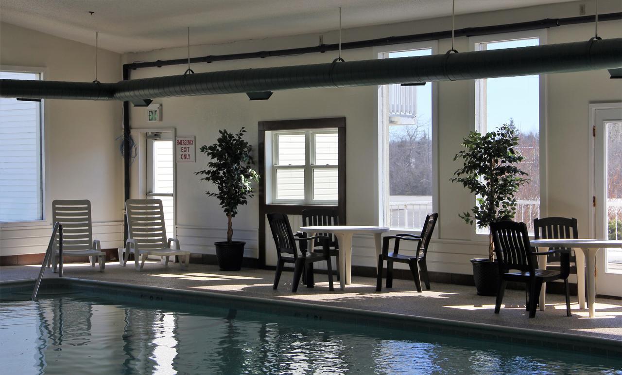 Voyager Inn Saint-Ignace Extérieur photo