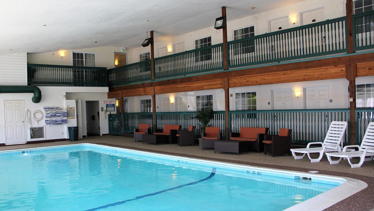 Voyager Inn Saint-Ignace Extérieur photo